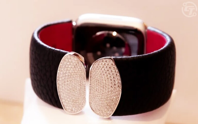 La Maison Steel Unveils NFT-Verified Diamond Apple Watch Cuff