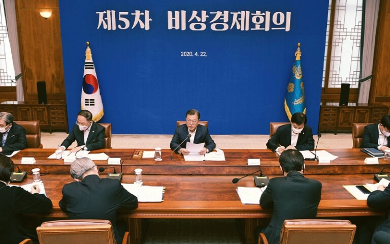 S Korean Authorities Hold Emergency Meeting to Discuss Luna Crash