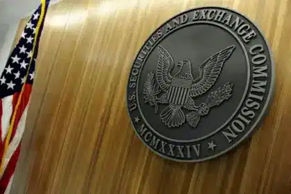 U.S. SEC Clears Dealers Rule Expansion, Raising DeFi Concerns
