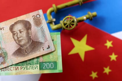 Sanctions Push Russia to Embrace China's Yuan