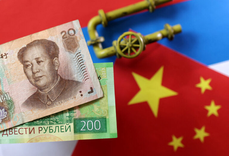 Sanctions Push Russia to Embrace China's Yuan