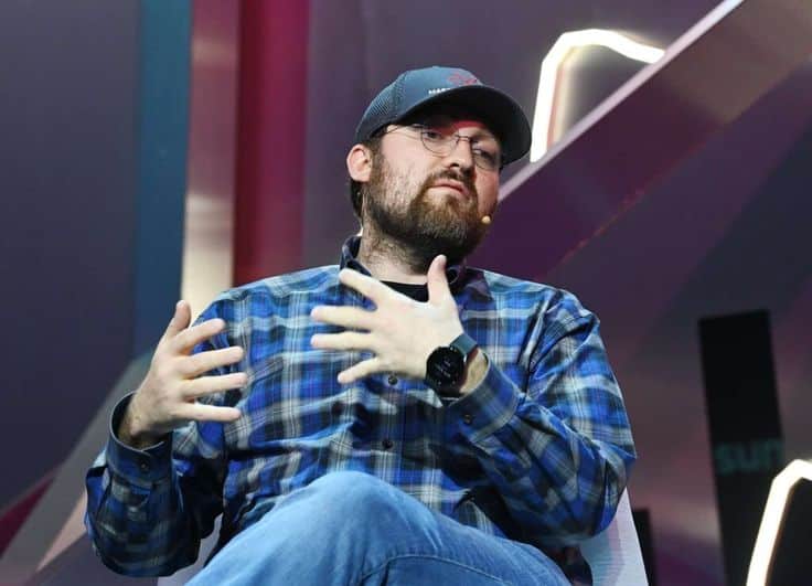 Hoskinson Disappointed by Lack of Collaboration with Musk