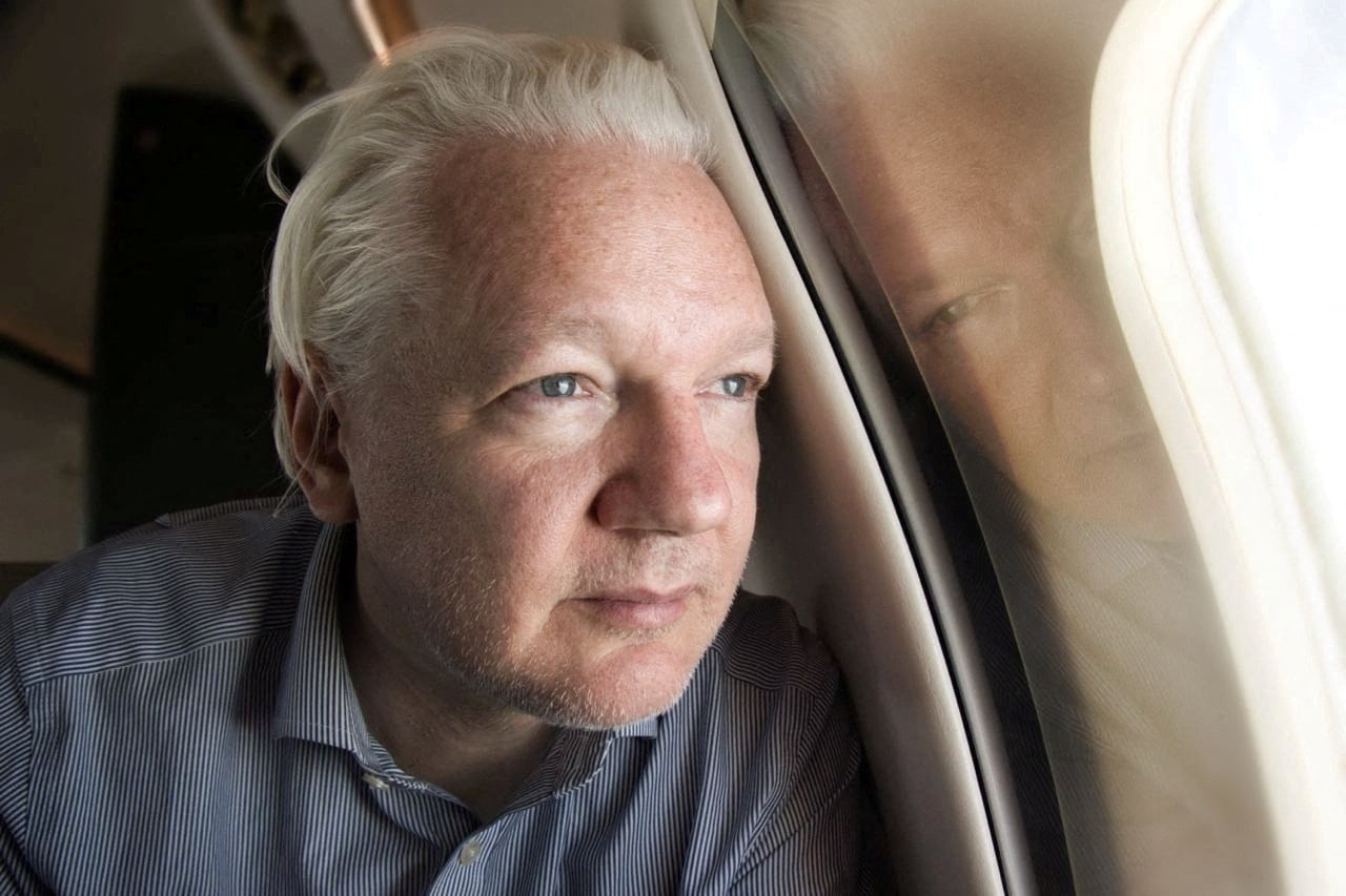 Wikileaks Founder Julian Assange Free