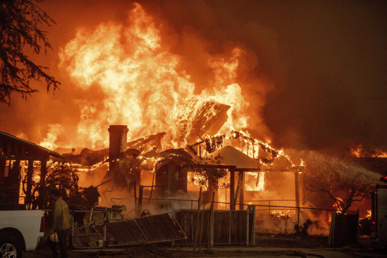 Ripple & MoonPay Donate $50k RLUSD to LAFD Firefighters