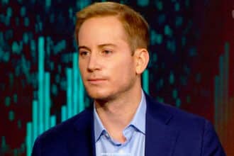 Bitcoin Etf Flow Is Shifting To Institutions Blackrock Head At Dubai Token 2049