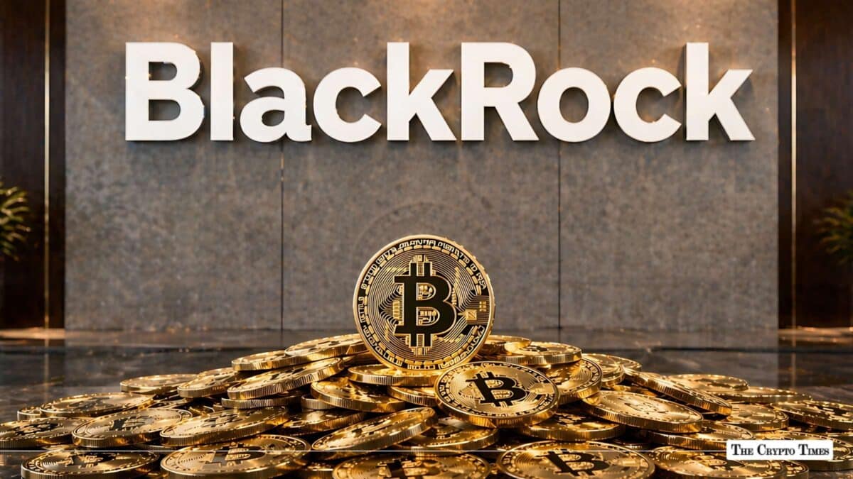 BlackRock Snaps Up $900M in Bitcoin in a 7 Days as IBIT and Strategy Fight for the Crown