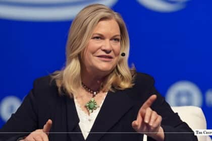 CLARITY Act Nears Senate Action, Lummis Says at Bitcoin Conference