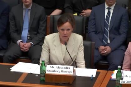 Former FDIC Official Says Banks Are Quietly Embracing Crypto