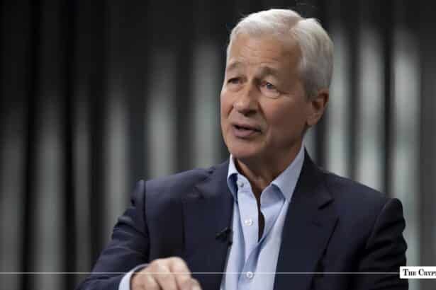 JPMorgan CEO Criticizes Crypto Bill, Targets Coinbase’s Armstrong