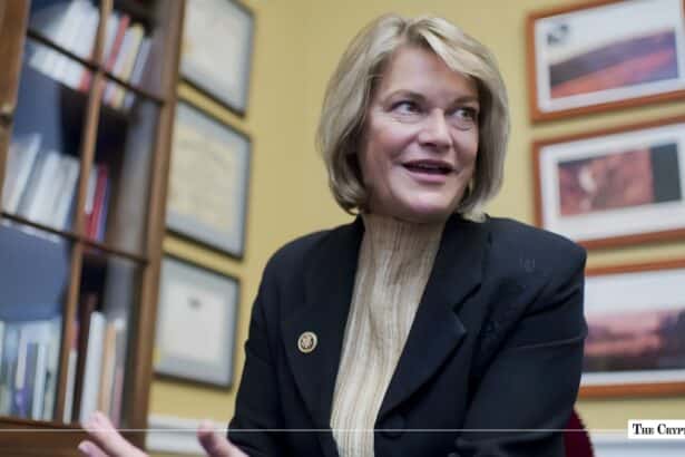 Senator Lummis Sounds Alarm China Won’t Wait for US Crypto Rules