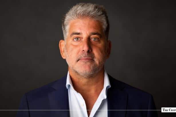 Peter Schiff Says Strategy’s MSTR Discount May Widen to 40%
