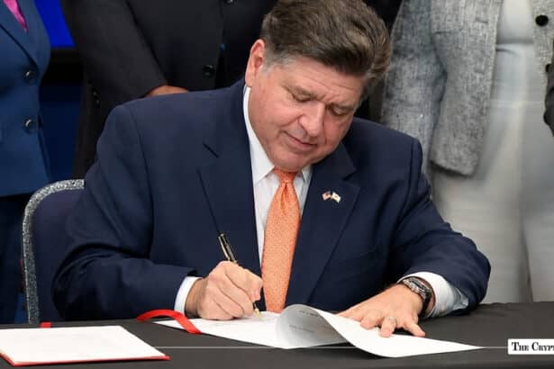 Pritzker Signs Illinois Crypto Tax Into Law, Rejecting Industry's Veto Plea
