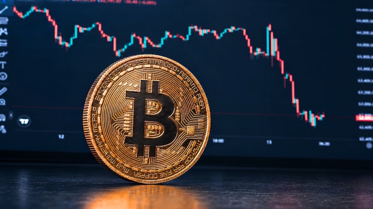 Bitcoin Price Today Drops to $62K US-Iran War & CPI Fears Spark Liquidations