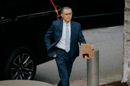 Why 1,700 UK Investors Are Suing Binance & CZ for £150M in London