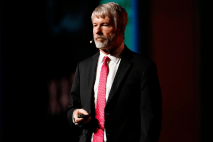 Bitcoin Falls 47% in a Year, Saylor Reveals STRC Up 9% and STRK Down 27%