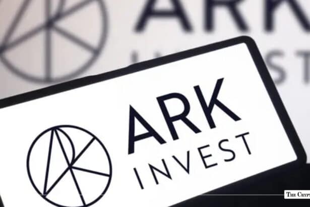 Cathie Wood's ARK Buys $1.34M in Block, $899K in Cloudflare as Fintech Bet Grows