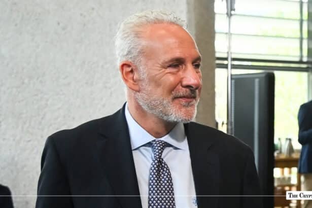 Saylor May Still Sell More Bitcoin to Support STRC Peter Schiff