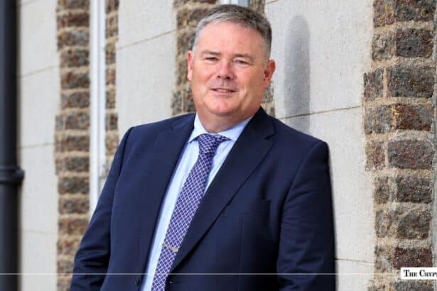 Ireland Criminal Assets Bureau Finds Crypto Keys, Cash in Private Vaults