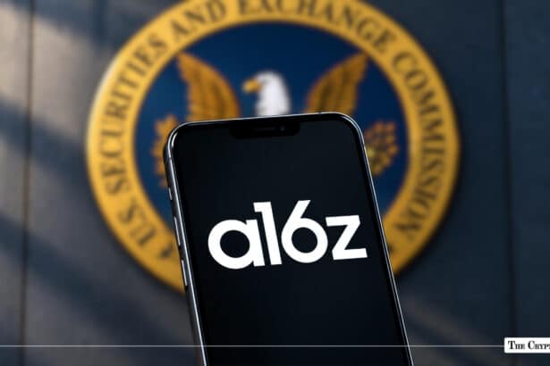 Smartphone displaying Andreessen Horowitz a16z logo in front of the U.S. Securities and Exchange Commission seal