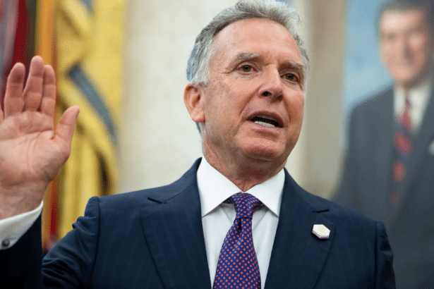 Trump Envoy Witkoff’s Income Triples to $107M From World Liberty Crypto Entity