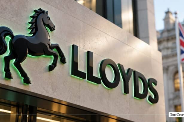 Lloyds Bank signage with black horse logo on stone facade representing UK tokenized deposit and blockchain initiatives