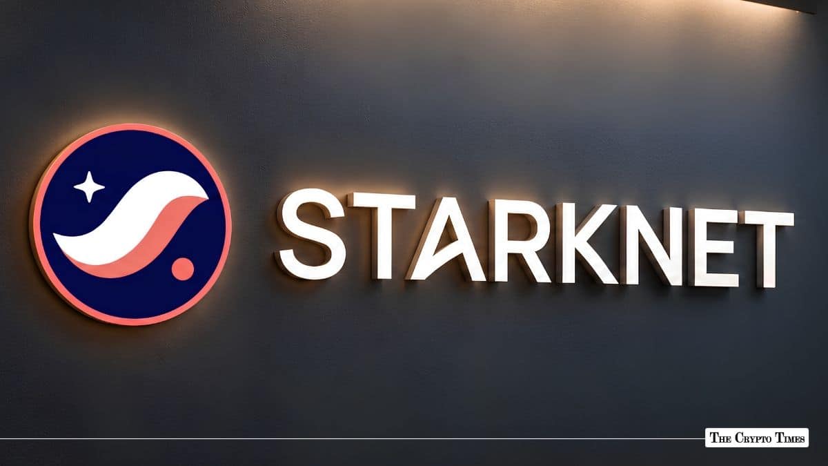 Illuminated Starknet wall sign with circular emblem and white lettering.